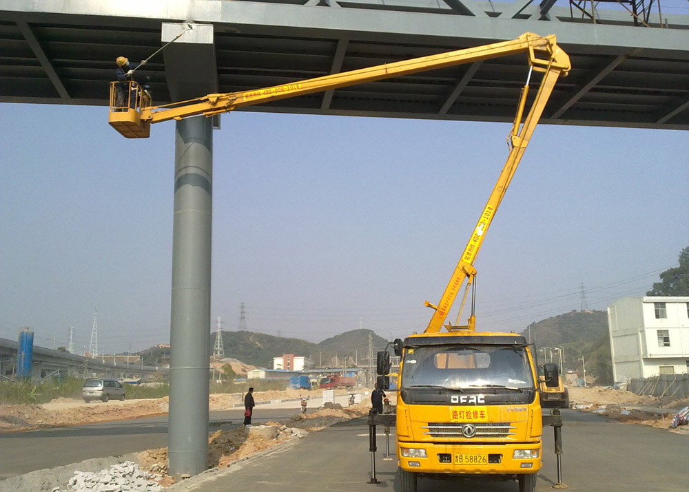 骏达提供22米桁架式桥梁检测车出租